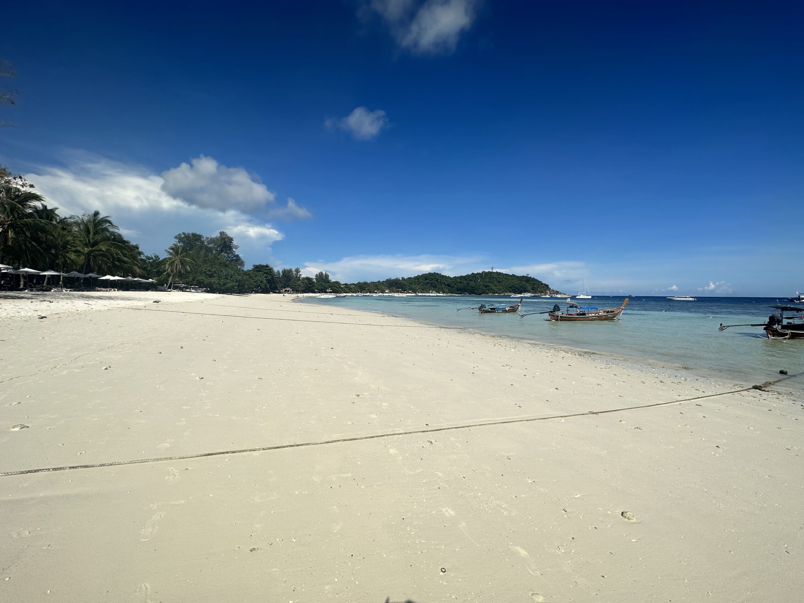 Pattaya Beach Ko Lipe bei Ebbe